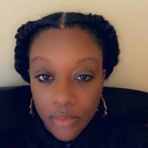 Meet your Posher, Estelita